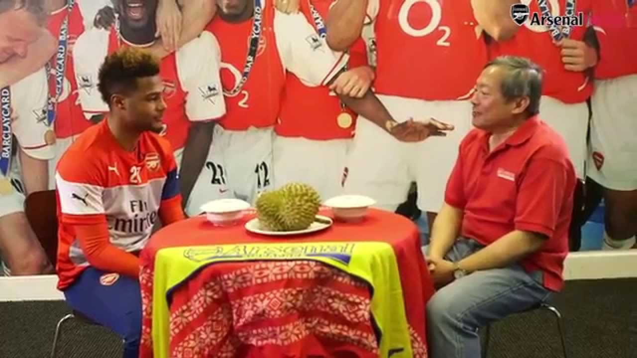 Khi các sao Arsenal ăn sầu riêng