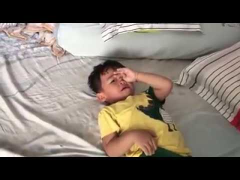 Ông bố lầy nhất Vịnh Bắc Bộ đây chứ đâu!