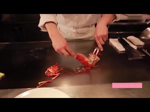 Cách người Nhật chế biến Tôm Hùm và Bào Ngư tươi sống ngay trên chảo nóng
