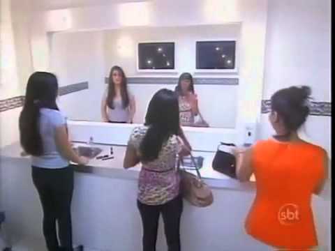 Ai bị dọa kiểu này chắc sợ chết mất :D