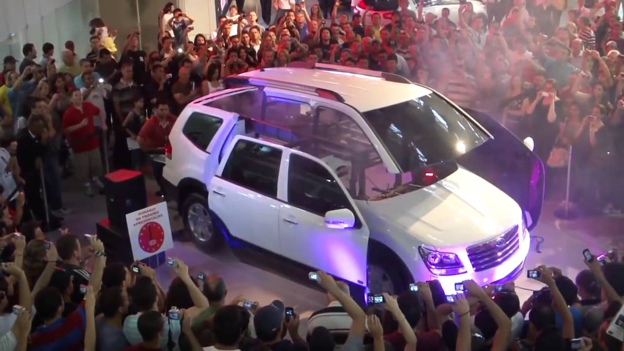 Xe hơi biến hình đầu tiên KIA Tranformer