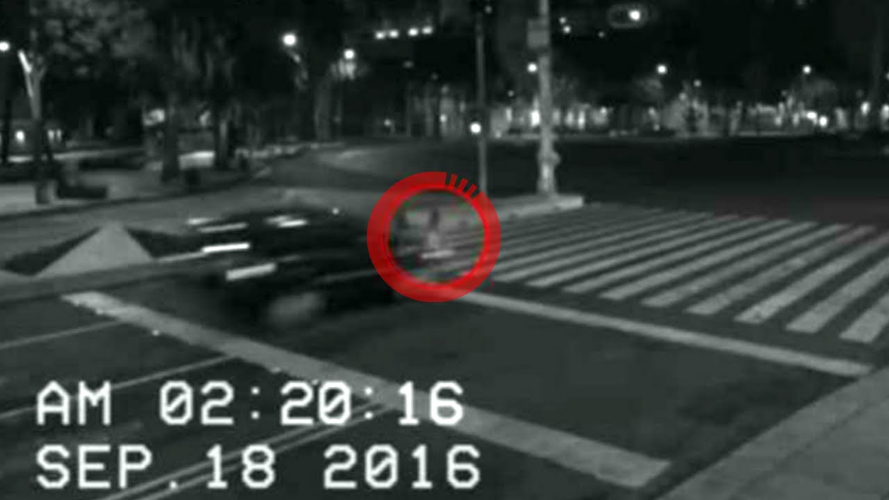 Rùng rợn ôtô xuyên qua hồn ma trên phố?