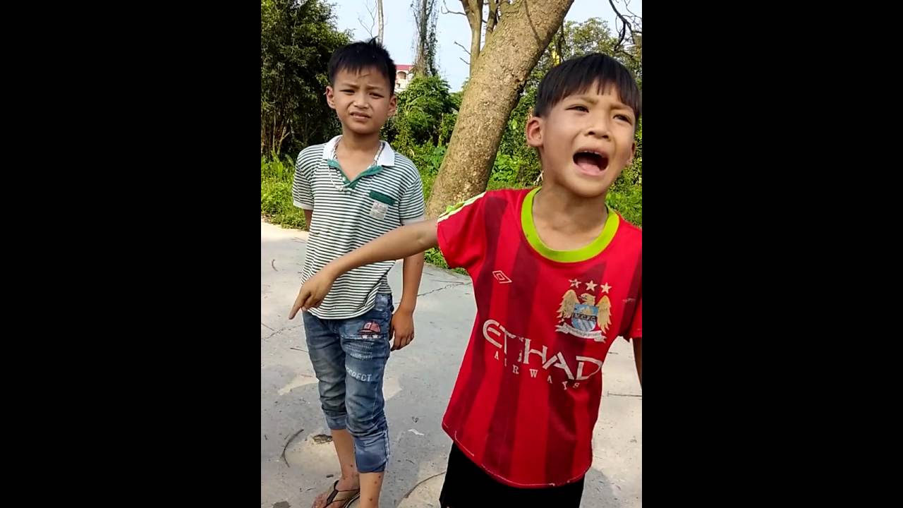 Trẻ trâu ăn trộm xoài bị bắt... Đoàn kết nhất quyết không khai... Đã là ae thì phải như thế này !!!