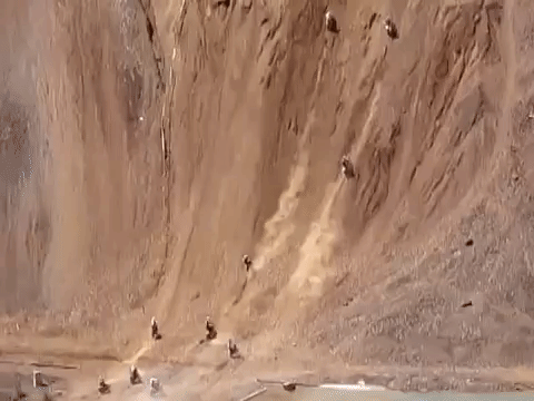 Cào Cào leo cực dốc off-road