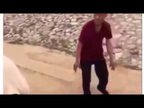 Rơi xuống sông vì chơi bật nhảy