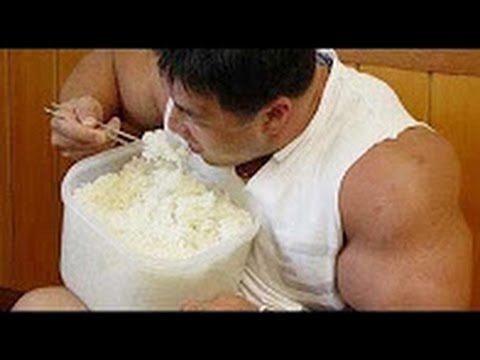 Bữa ăn khủng khiếp của những thể hình hàng đầu thế giới
