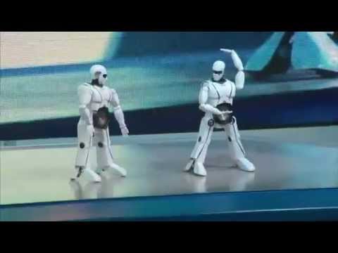 Robot Việt Nam nhảy Gangnam Style tại CES 2013