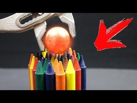 Bỏ hòn thép nung vào bút màu sáp sẽ như thế nào?