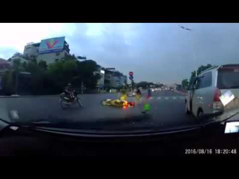Sang đường kiểu "con đường này là của chúng mình"