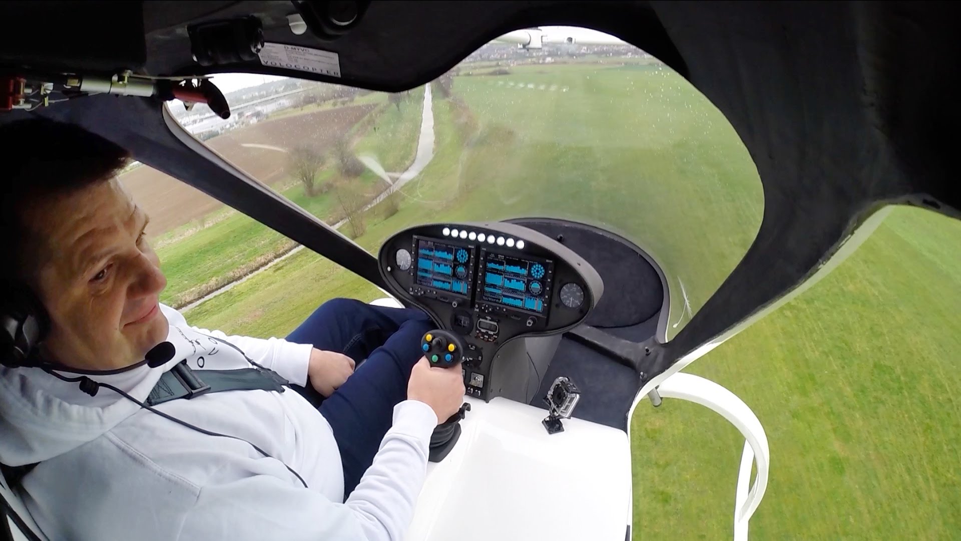 Dawn of a revolution in urban mobility – first manned Volocopter VC200 flight