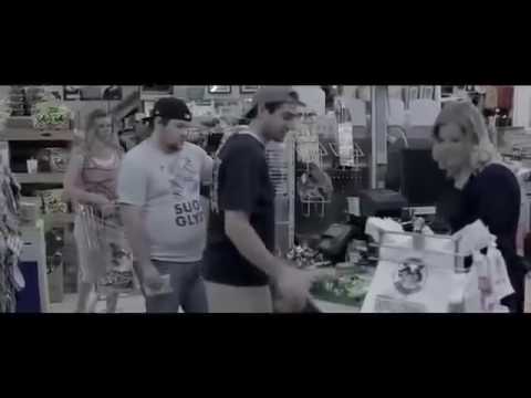 Đừng bao giờ để trẻ em một mình trông ô tô dù chỉ 1 phút
