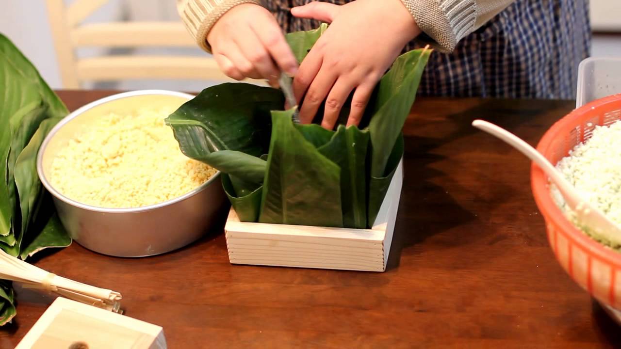 Gói bánh chưng bằng khuôn thông minh