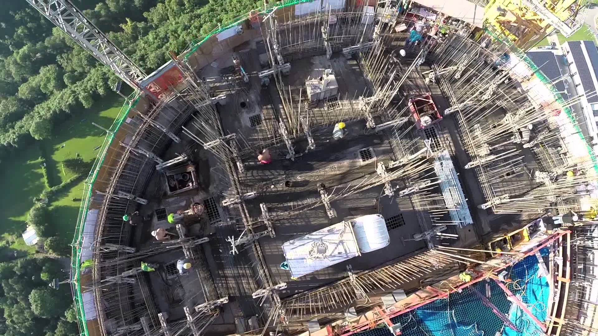 Cách kiểm tra độ an toàn thang máy của người Đức