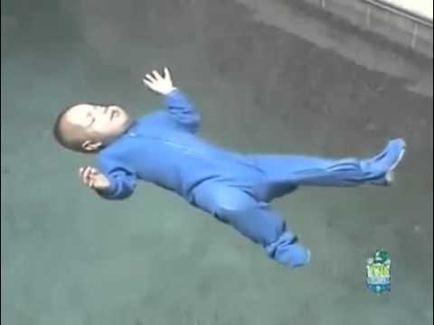 Cách tập bơi cho em bé 