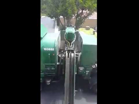 Đây là cách mà xe rác hoạt động tại các nước Châu Âu