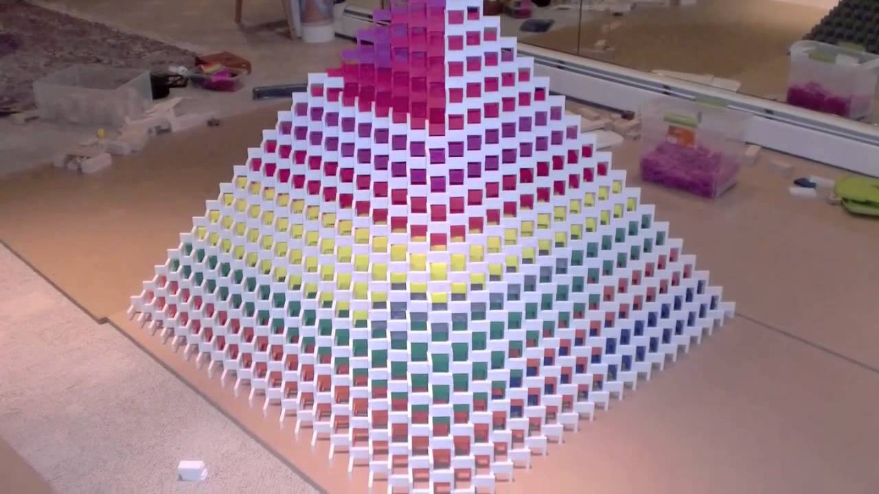Màn trình diễn Kỷ lục thế giới về hiệu ứng 3D domino