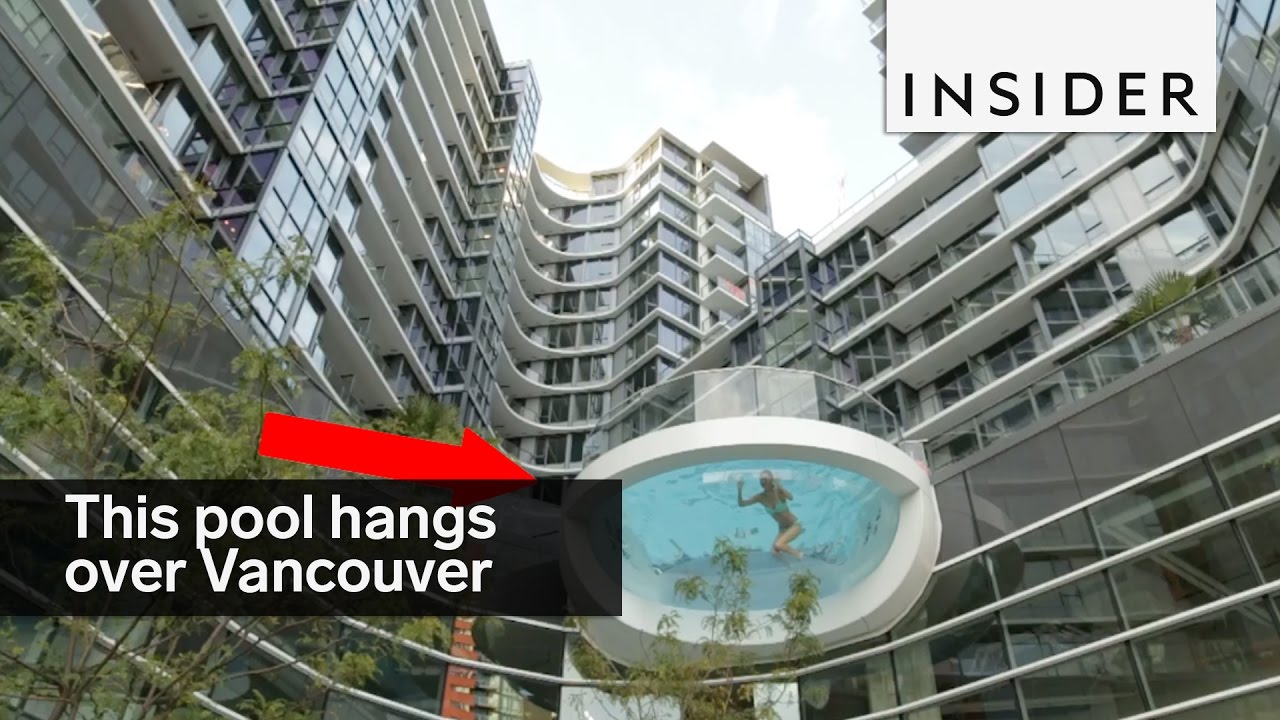 Bể bơi xuyên thấu lơ lửng trên không ở Canada