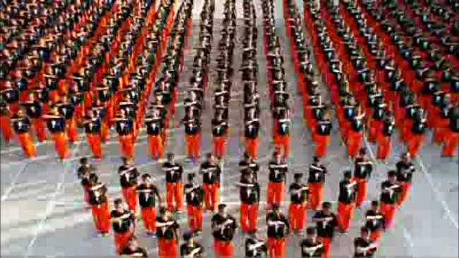 1.200 tù nhân nhảy nhạc Michael Jackson