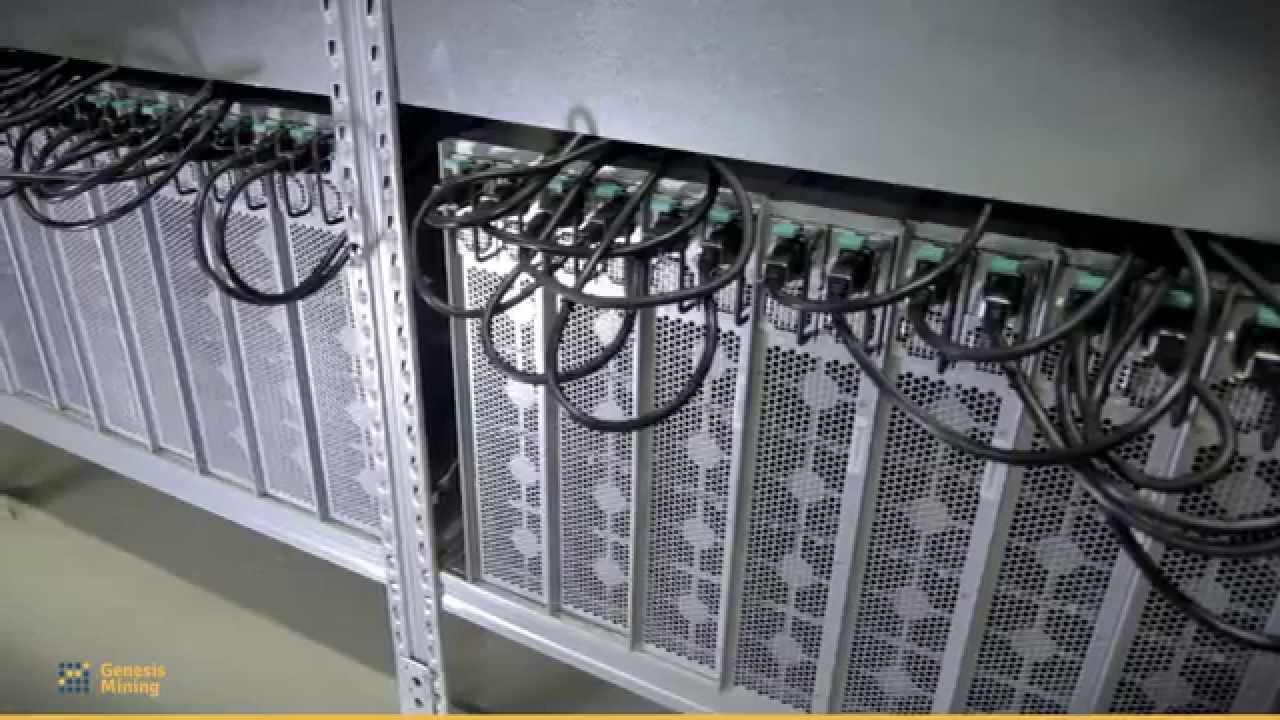 Bên trong nhà máy đào bitcoin lớn nhất Iceland