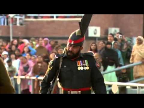 Nghi thức đóng cửa biên giới Wagah mỗi ngày của Ấn Độ và Pakistan