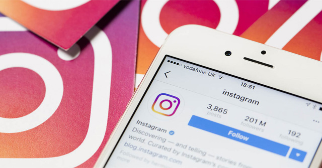Cách chèn sticker vị trí trên Instagram Story