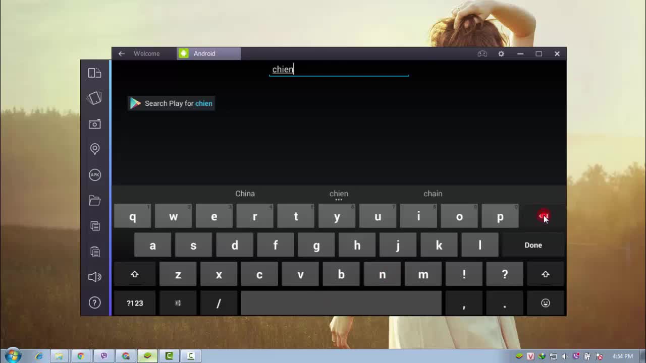 Cách kích hoạt bàn phím ảo để chat trên BlueStacks