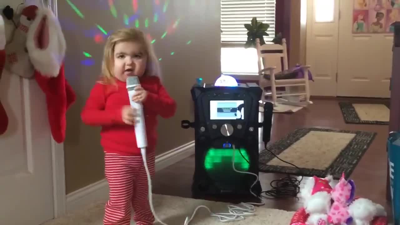 Ca sĩ nhí của gia đình 