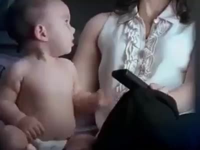 Chỉ là con không muốn nhìn thấy mẹ khóc thôi mà 