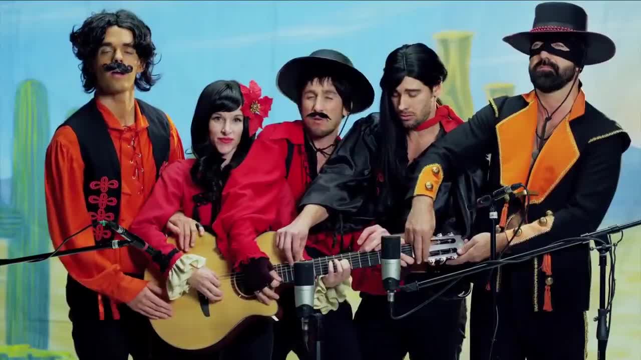 Bài hát giáng sinh đi cùng năm tháng 