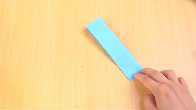 Gấp các đầu tờ giấy