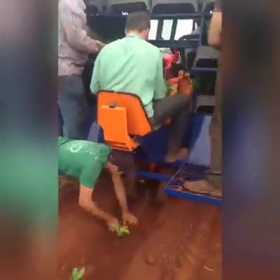 Nếu không đủ tiền mua máy trồng nông nghiệp hãy thử cách này 
