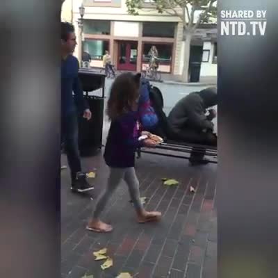 Cô bé có tấm lòng nhân hậu 