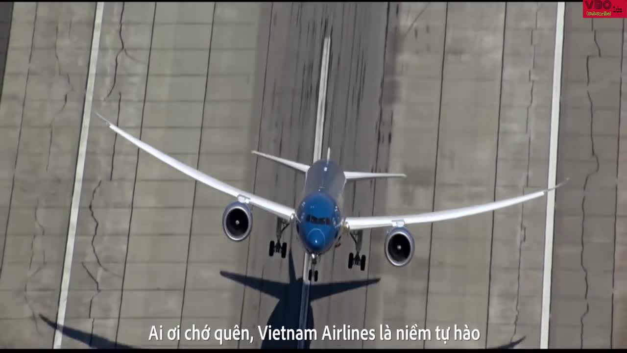  Nữ tiếp viên, phi công Vietnam Airlines nhảy sôi động trong clip 'Bay lên Việt Nam'