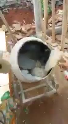 Đây là các anh thợ xây giặt quần áo 