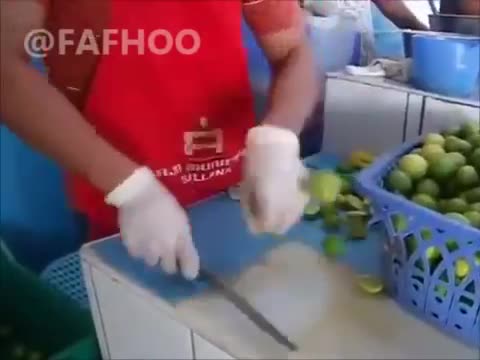Công nghệ cắt chanh ở nước ngoài nó tiến tiến thế này đây các bác!
