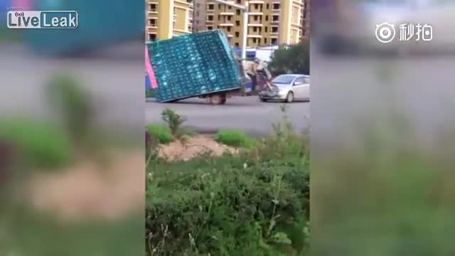 Kiểu chở hàng quá tải ở Trung Quốc 