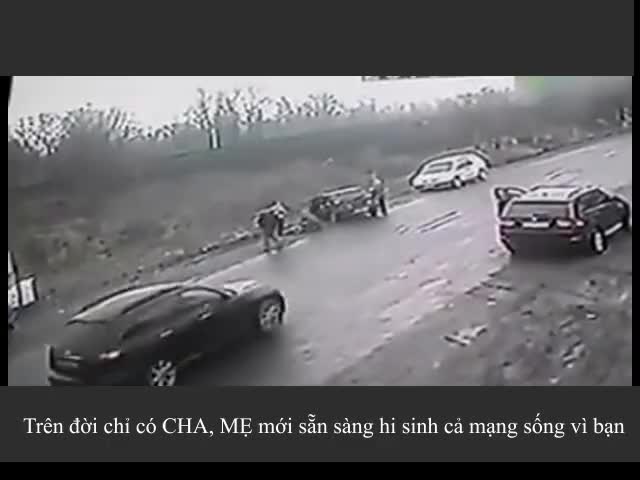 Trên đời này chỉ có Cha, Mẹ mới sẵn sàng hi sinh cuộc sống vì bạn 