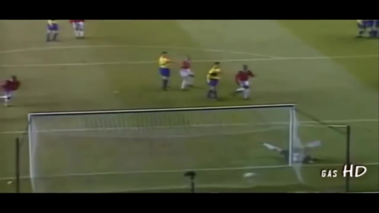 David beckham những pha sút phạt thần thánh và đường kiến tạo đầy cảm giác
