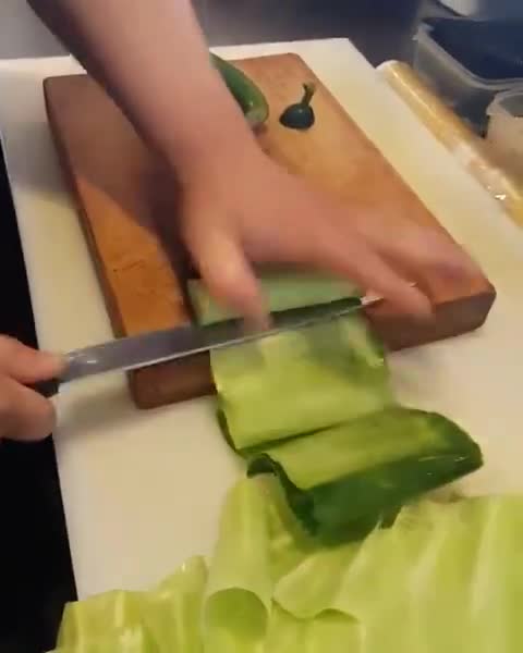 Chỉ là dưa chuột thôi làm gì phải ảo diệu đến thế không