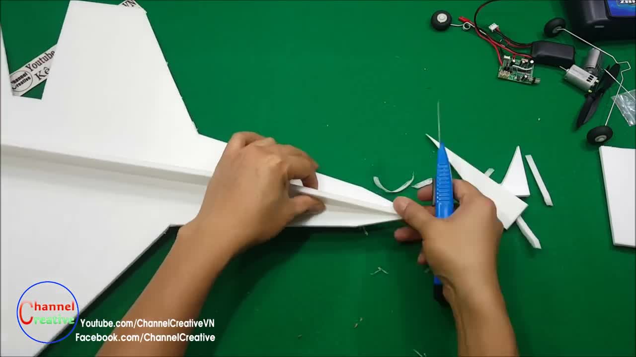 Cách làm máy bay lên thẳng SU-27 Sukhoi
