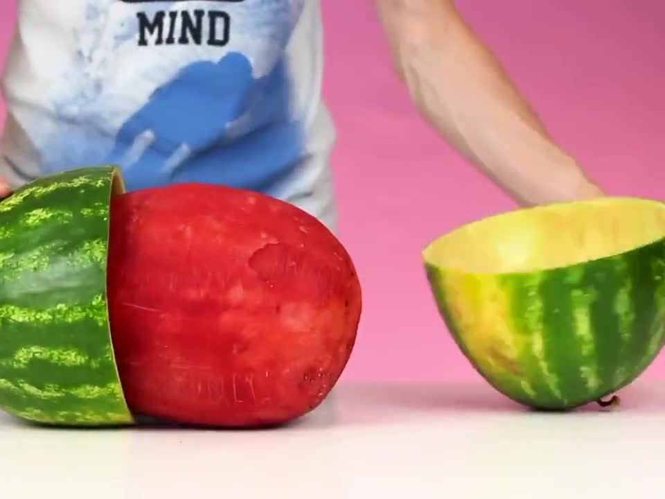 Gợi ý tuyệt vời để cắt dưa hấu đấy mọi người! 