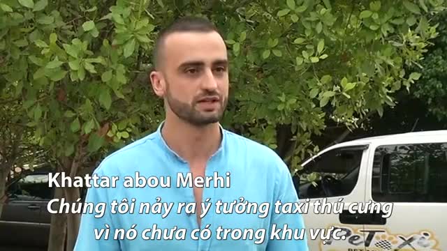 Taxi thú cưng chở chó đi dạo ở Lebanon