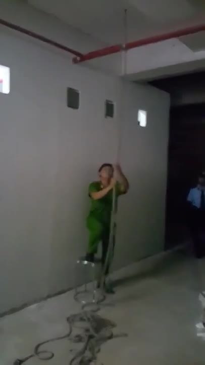 Kĩ năng thoát hiểm với một sợi dây cực 