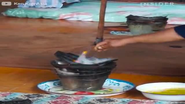 Thuật massage lửa bằng chân của Thái Lan