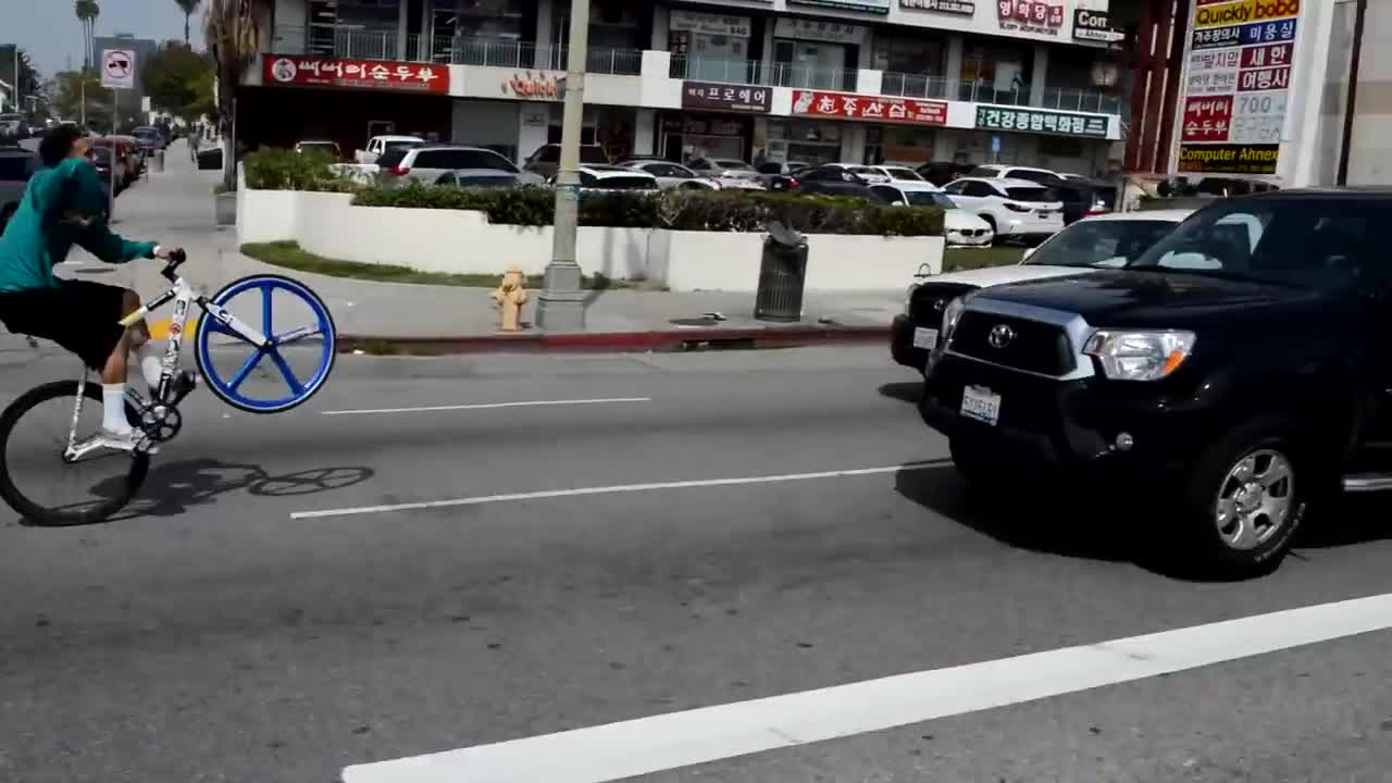 Biểu diễn xe đạp fixed gear đường trường 2017