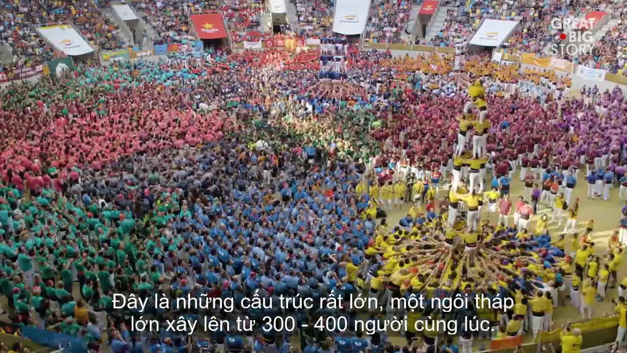 Xây tháp người truyền thống 200 năm của người Catalonia
