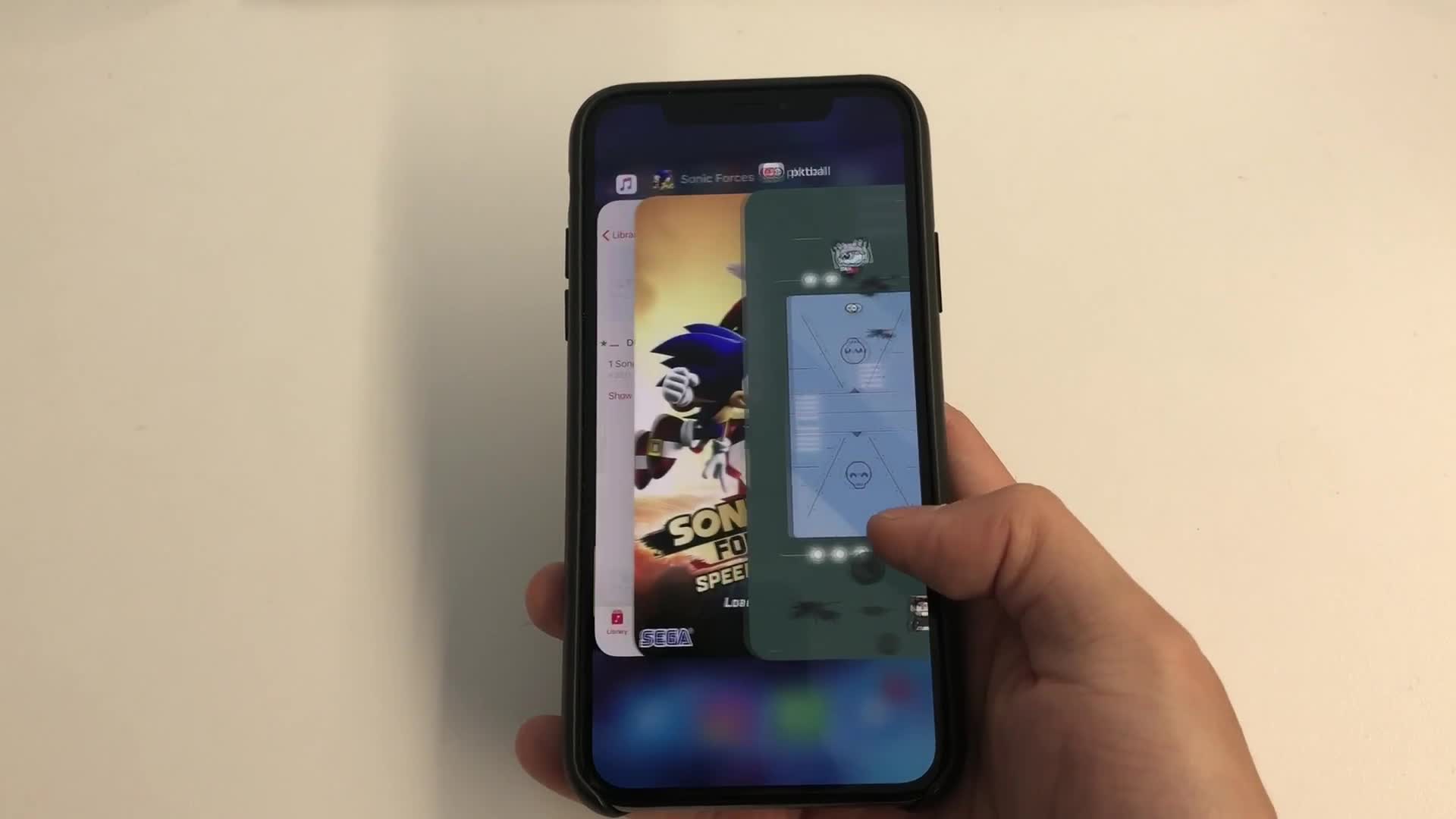 Cách nhanh nhất để mở trình đa nhiệm trên iPhone X