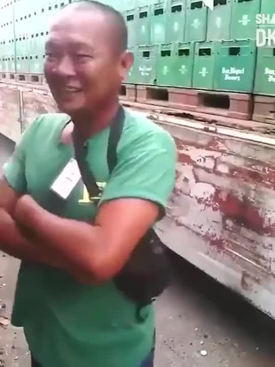 Đấm thôi mà cũng mỏi tay phết đấy