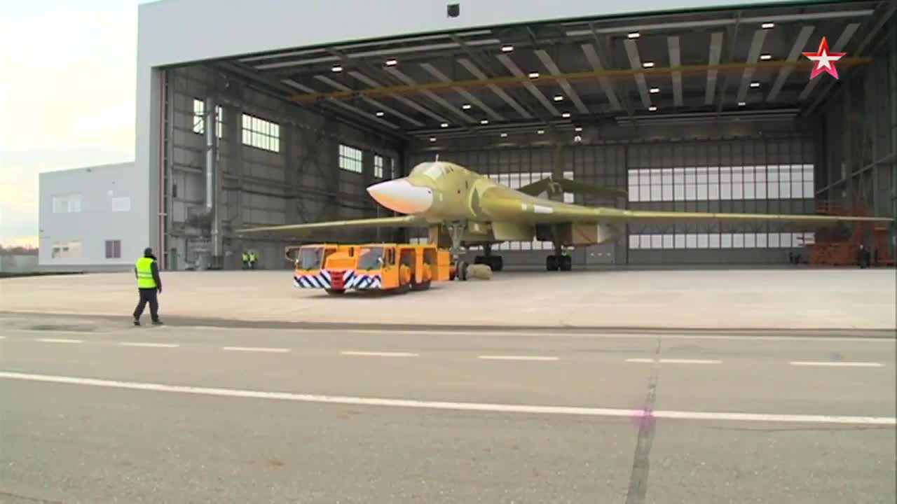 Siêu máy bay ném bom hạng nặng Tu-160M2