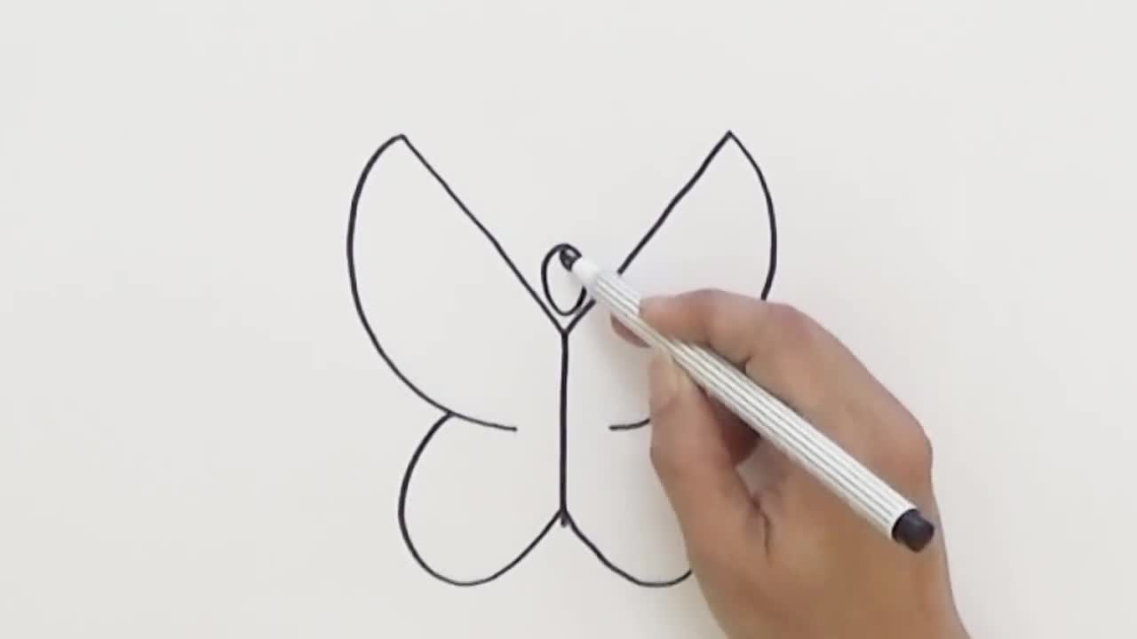 Cách vẽ con bướm từ chữ cái Y 